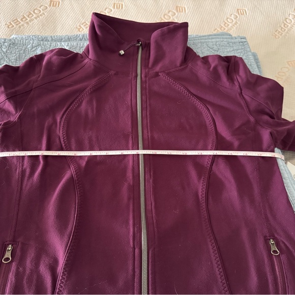 Lululemon define jacket in wine - Picture 6 of 6